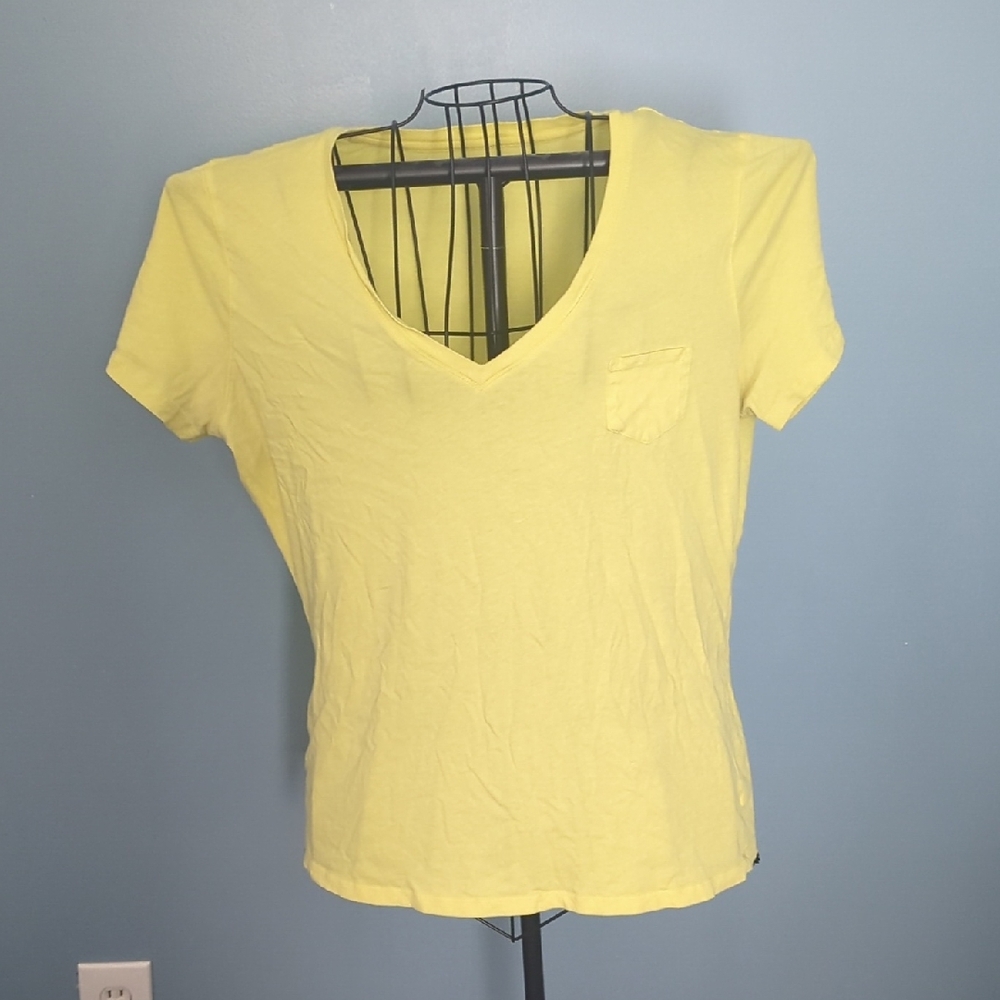 GAP Lemon Short Sleeve V-Neck Tee